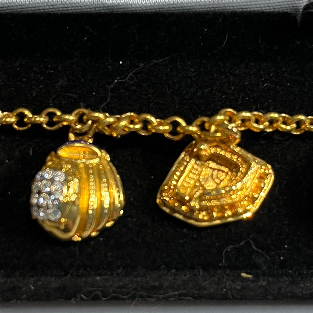 Vintage Danbury Mint 24k New York Yankees Gold Charm Bracelet Baseball Theme - Picture 6 of 10